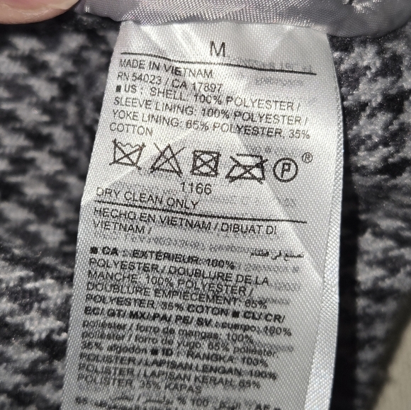 Men's Black and Grey Old Navy Plaid Shacket - Picture 7 of 14